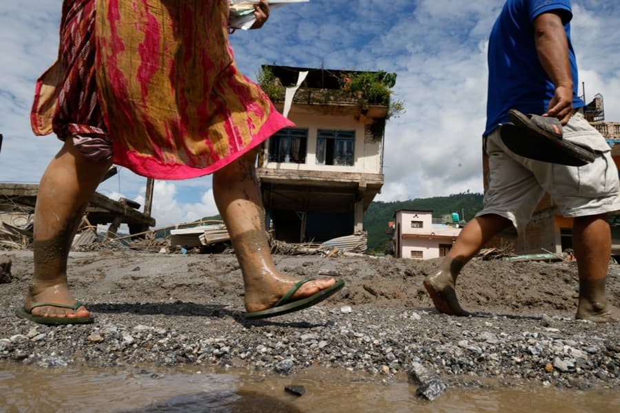 Se elevan a 289 los muertos por la riada masiva en Nepal; 517 turistas desaparecidos