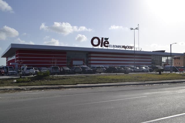 Supermercados Olé cierra temporalmente sucursal de Jacobo Majluta tras conato de incendio