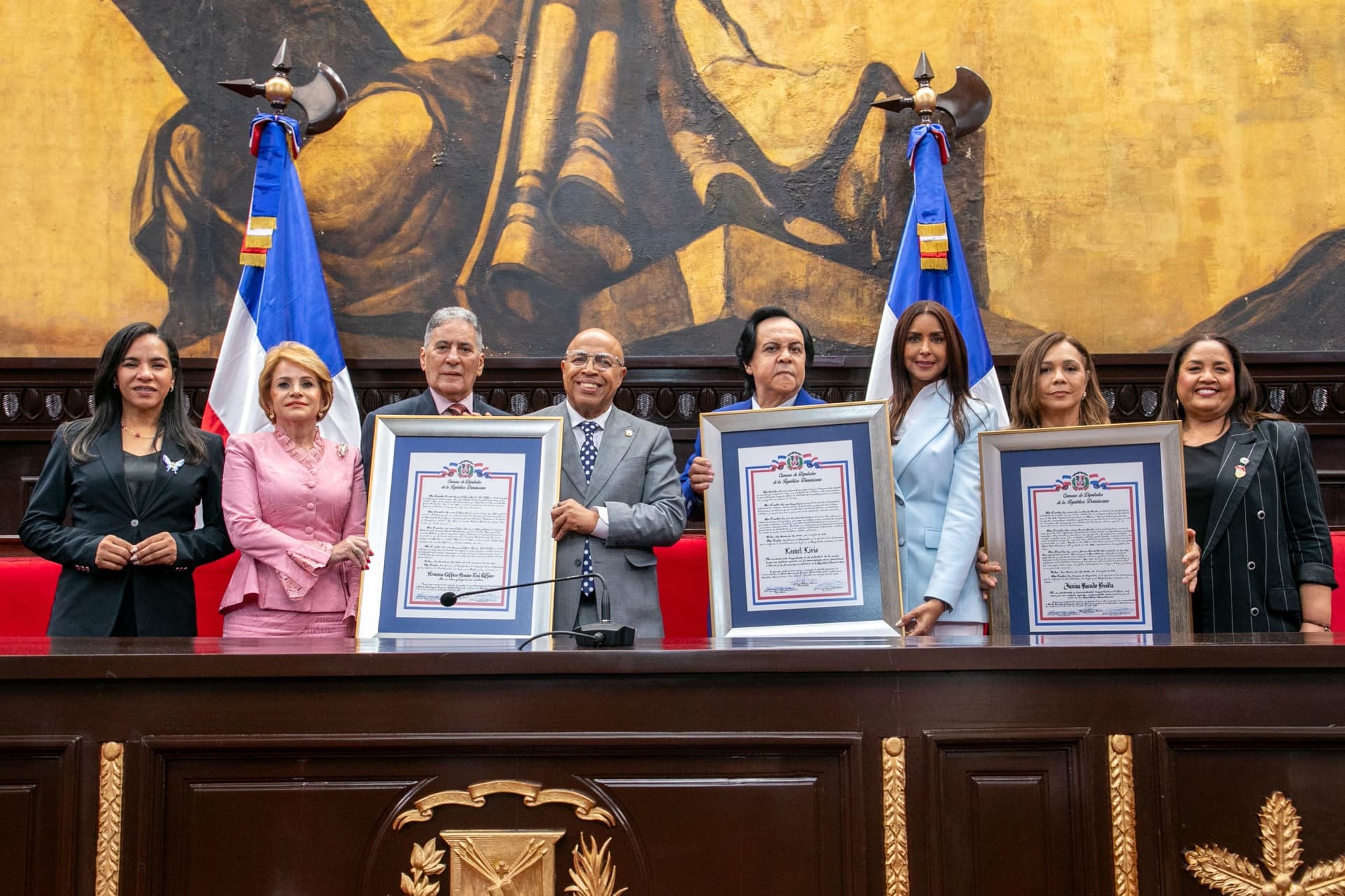 Reconocen trayectoria y legado cultural de Niní Cáffaro, Leonel Lirio y Janina Rosado