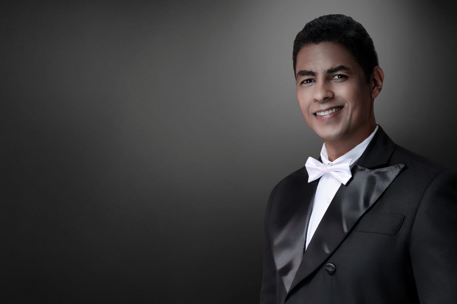 BRITO llega en agosto a Sala Ravelo, en pieza teatral sobre el más grande cantante dominicano