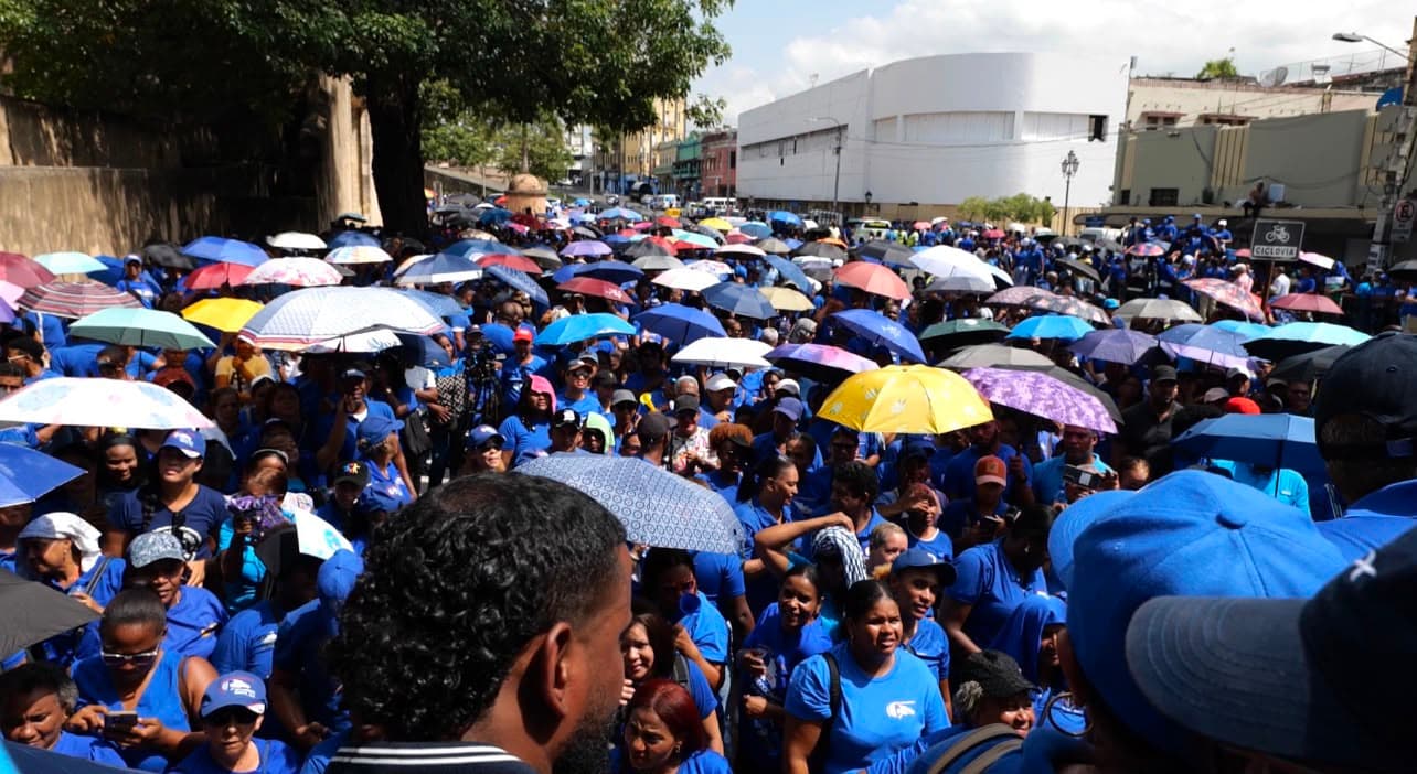 ADP reliza protesta